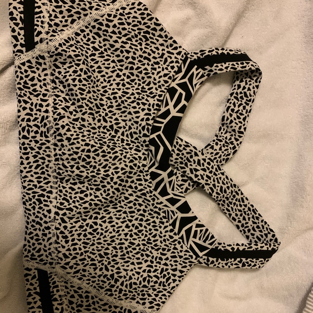 Lululemon sports bra